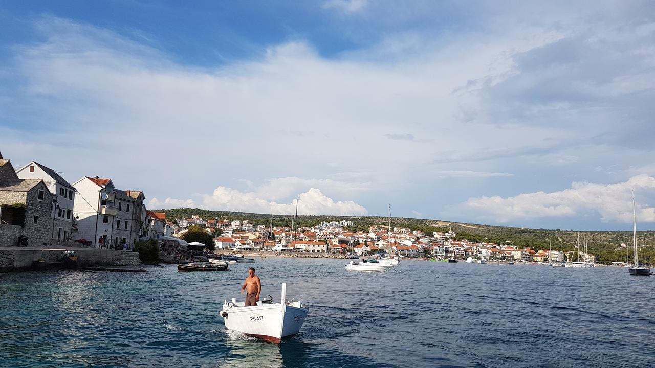 Apartmani Toni Poce Primošten Eksteriør bilde