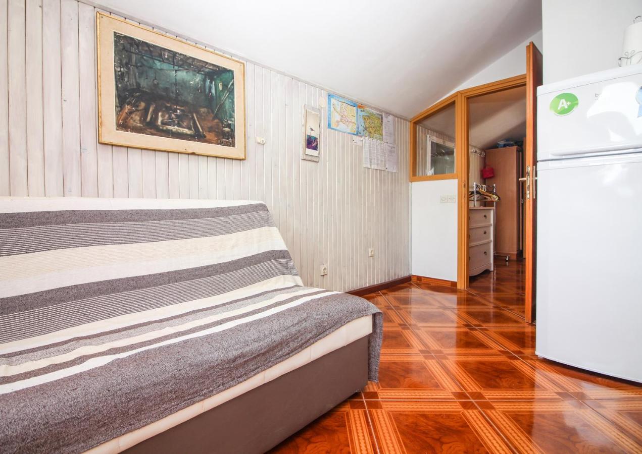 Apartmani Toni Poce Primošten Eksteriør bilde